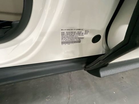 Used 2017 Honda Pilot Touring image 34