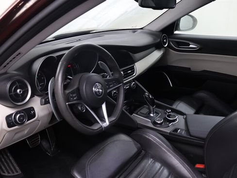 Used 2019 Alfa Romeo Giulia Ti Sport w/ Quick Order Package 22U Sport RWD image 19