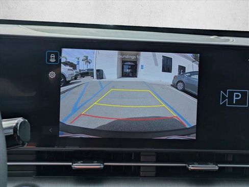 Certified 2025 Hyundai Kona SE FWD image 13