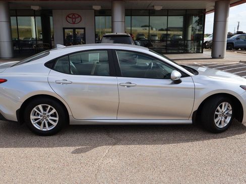Used 2025 Toyota Camry LE w/ Convenience Package FWD image 2