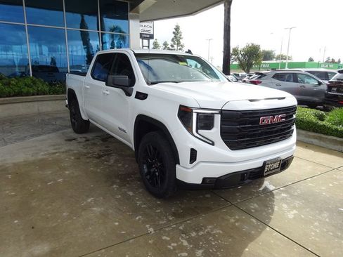 New 2026 GMC Sierra 1500 Elevation AWD/4WD image 1
