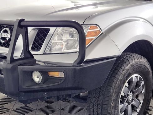 Used 2019 Nissan Frontier PRO-4X AWD/4WD image 8
