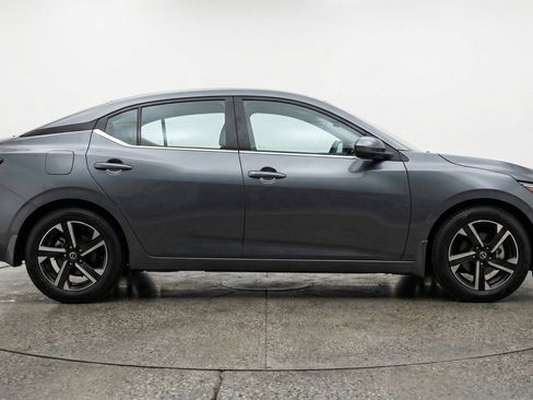 Used 2025 Nissan Sentra SV image 11