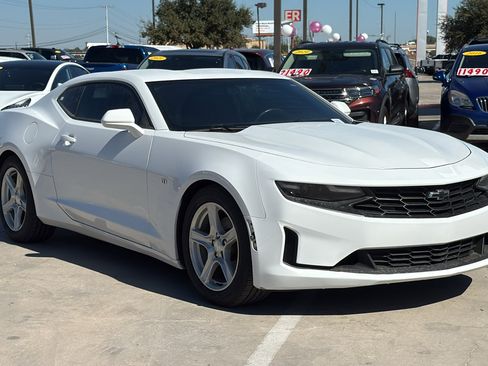 Used 2019 Chevrolet Camaro LT image 7