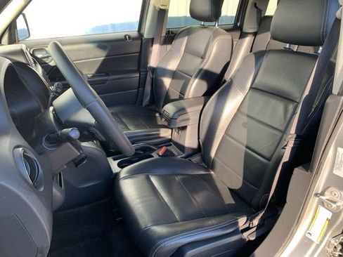 Used 2016 Jeep Patriot High Altitude image 9