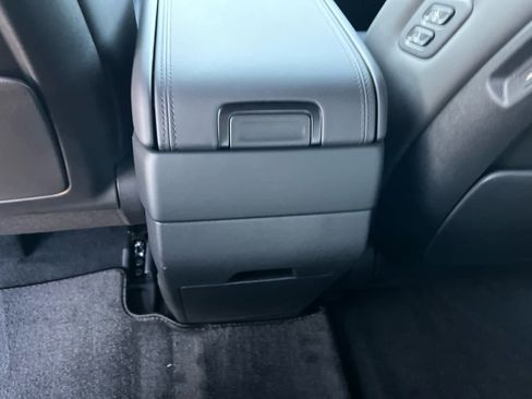 New 2025 Hyundai Santa Fe Calligraphy image 9