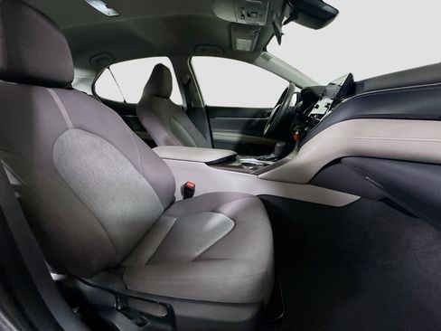 Used 2023 Toyota Camry LE FWD image 28