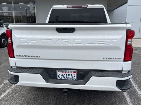 Used 2020 Chevrolet Silverado 1500 Custom w/ Custom Value Package image 5