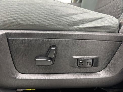 Used 2018 RAM 1500 Big Horn image 10