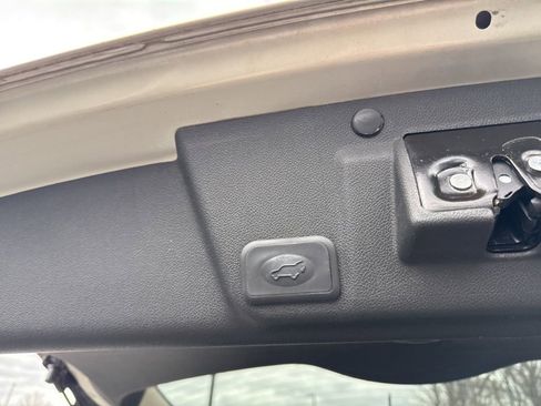 Used 2015 Buick Enclave Leather image 11