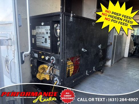 Used 2009 GMC Savana 3500 RWD image 18