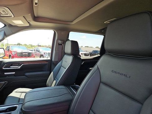 New 2026 GMC Sierra 1500 Denali w/ Denali Reserve Package image 13