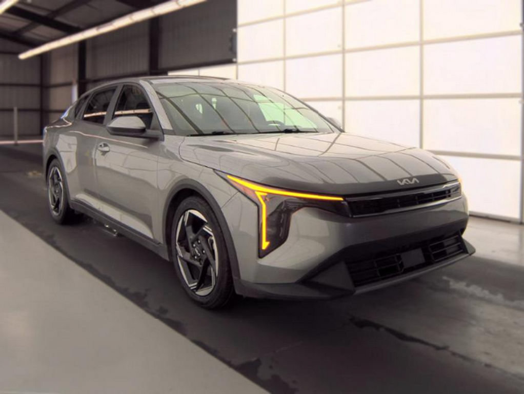 Used 2025 Kia K4 EX FWD image 4