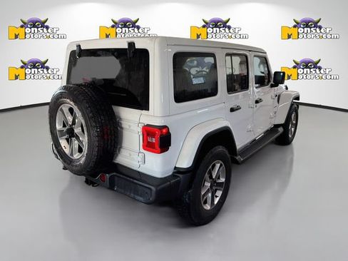 Used 2021 Jeep Wrangler Unlimited Sahara w/ Uconnect 4C Nav & Sound Group AWD/4WD image 4