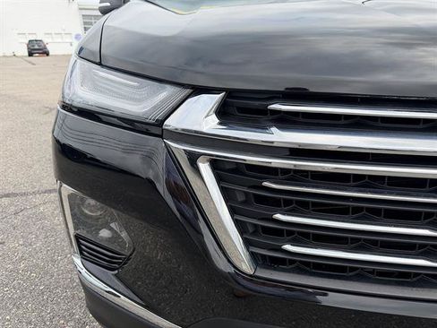 Used 2023 Chevrolet Traverse LT AWD/4WD image 8