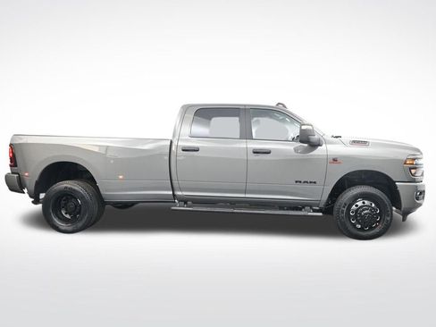 Used 2026 RAM 3500 Big Horn AWD/4WD image 4