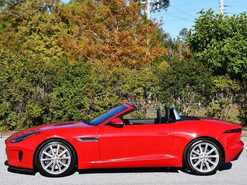 Used 2019 Jaguar F-TYPE Convertible image 27