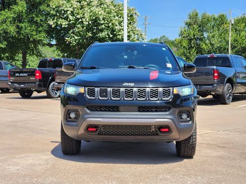 Certified 2024 Jeep Compass Trailhawk AWD/4WD image 2