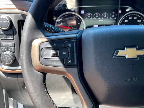 Used 2023 Chevrolet Silverado 2500 High Country w/ Z71 Off-Road Package AWD/4WD image 34