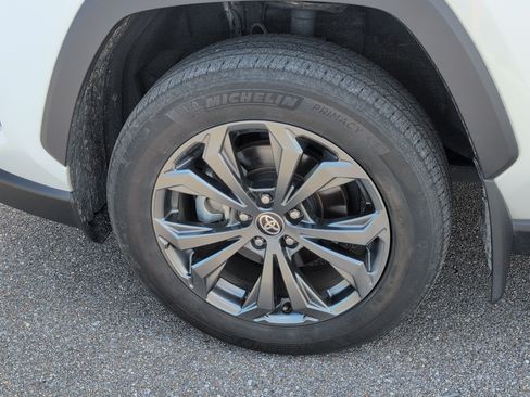 Used 2025 Toyota RAV4 XLE Premium AWD/4WD image 11