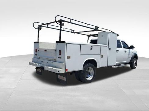 Used 2020 RAM 5500 Tradesman w/ Chrome Appearance Group AWD/4WD image 4