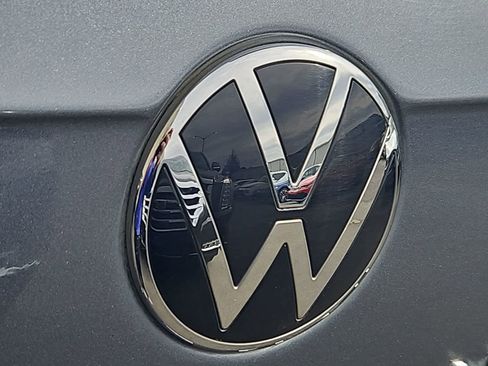 Certified 2022 Volkswagen Tiguan SE AWD/4WD image 10