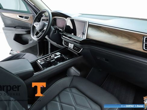 Used 2025 Volkswagen Atlas SE w/ Panoramic Sunroof Package AWD/4WD image 32