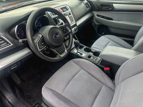 Used 2019 Subaru Outback 2.5i AWD/4WD image 11