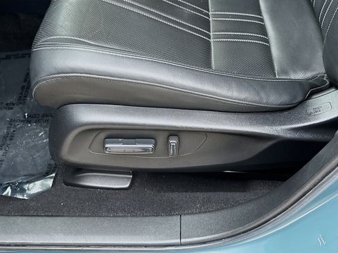 Certified 2024 Honda HR-V EX-L image 17
