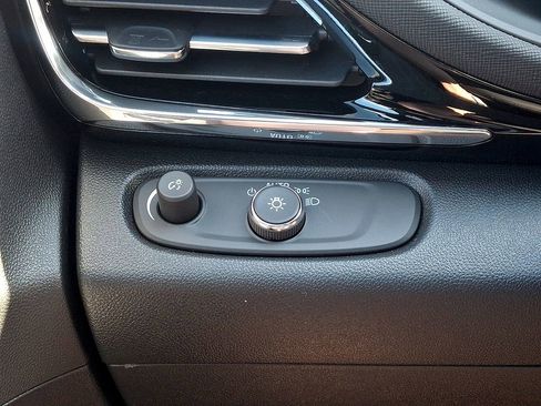 New 2026 Buick Envista Avenir image 15