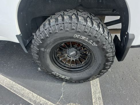 Used 2020 Chevrolet Silverado 1500 LT Trail Boss AWD/4WD image 12