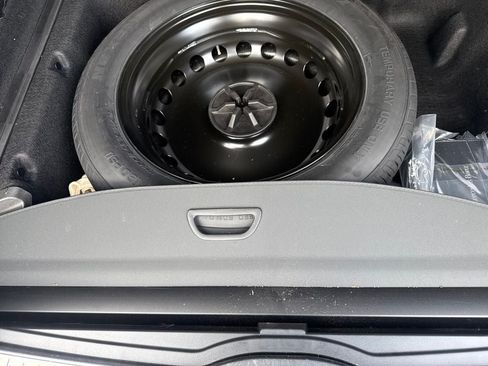 Used 2021 Mercedes-Benz GLE 350 4MATIC image 24