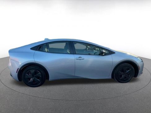 Used 2025 Toyota Prius LE image 16