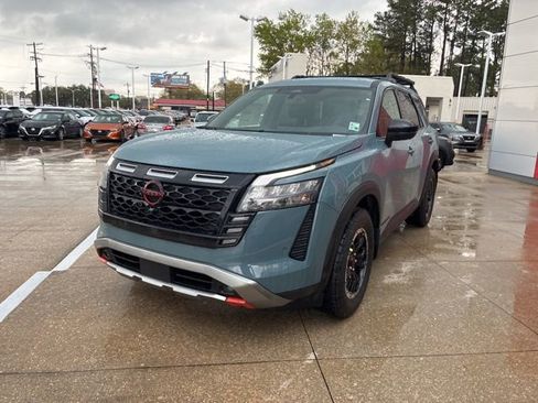 New 2026 Nissan Pathfinder Rock Creek image 3