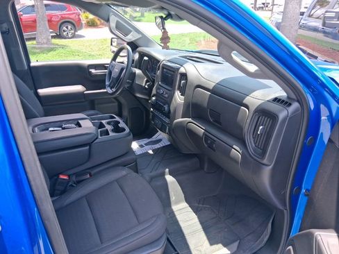 Used 2025 Chevrolet Silverado 1500 Custom RWD image 9