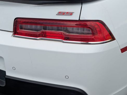 Used 2015 Chevrolet Camaro SS w/ SS Performance Package RWD image 5