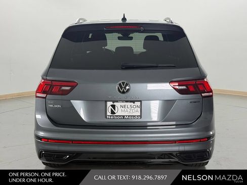 Used 2024 Volkswagen Tiguan SE R-Line AWD/4WD image 7