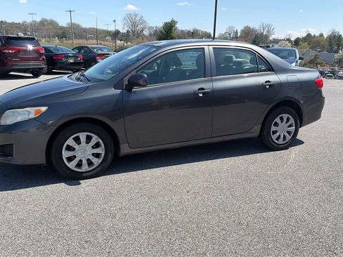 Used 2010 Toyota Corolla LE image 12