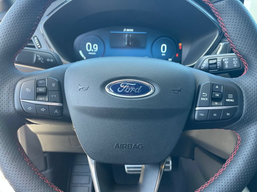 Used 2023 Ford Escape ST-Line Elite w/ Premium Technology Package AWD/4WD image 16