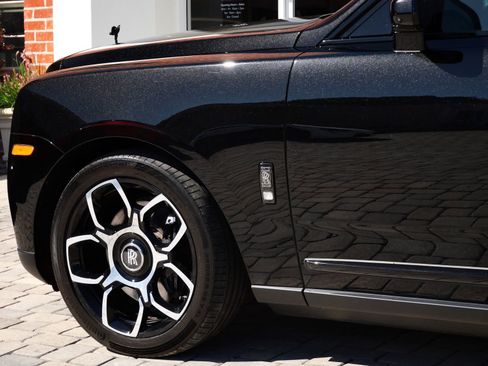 Certified 2024 Rolls-Royce Cullinan Black Badge image 21