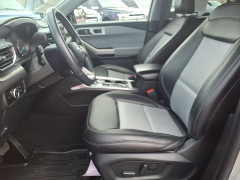 Certified 2023 Ford Explorer XLT w/ Equipment Group 202A image 25