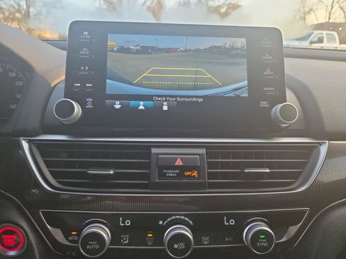 Used 2021 Honda Accord Sport image 17
