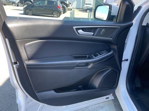 Used 2017 Ford Edge SEL w/ Equipment Group 201A FWD image 17