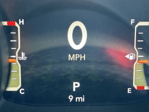 Used 2025 Jeep Wrangler Sahara w/ Safety Group image 19