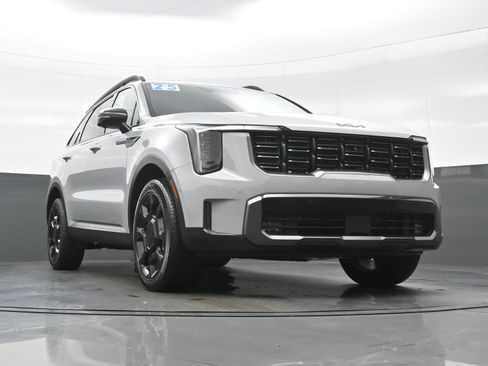 Used 2025 Kia Sorento SX AWD/4WD image 39