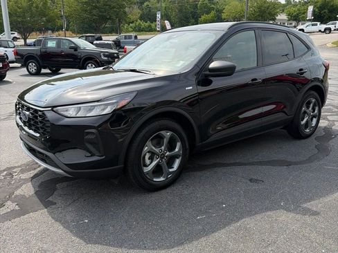 New 2025 Ford Escape ST-Line w/ Cold Weather Package FWD image 18