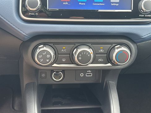 New 2025 Nissan Versa SV w/ Trunk Package image 29