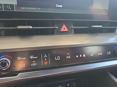 Certified 2024 Kia Sportage SX FWD image 16