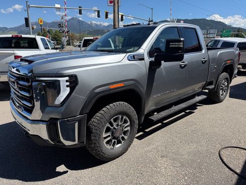 Used 2024 GMC Sierra 2500 SLE AWD/4WD image 5