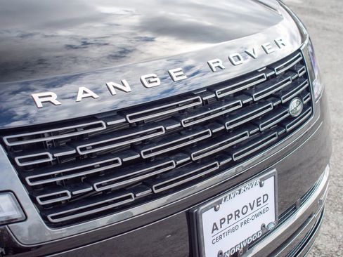 Certified 2025 Land Rover Range Rover Long Wheelbase SE AWD/4WD image 16
